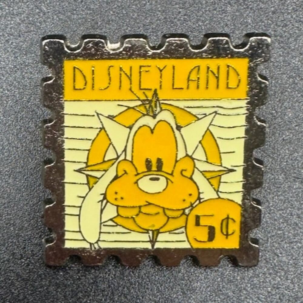 2008 Hotel Hidden Mickey Stamp Collection Disneyland Goofy 5 Cent Stamp Pin
